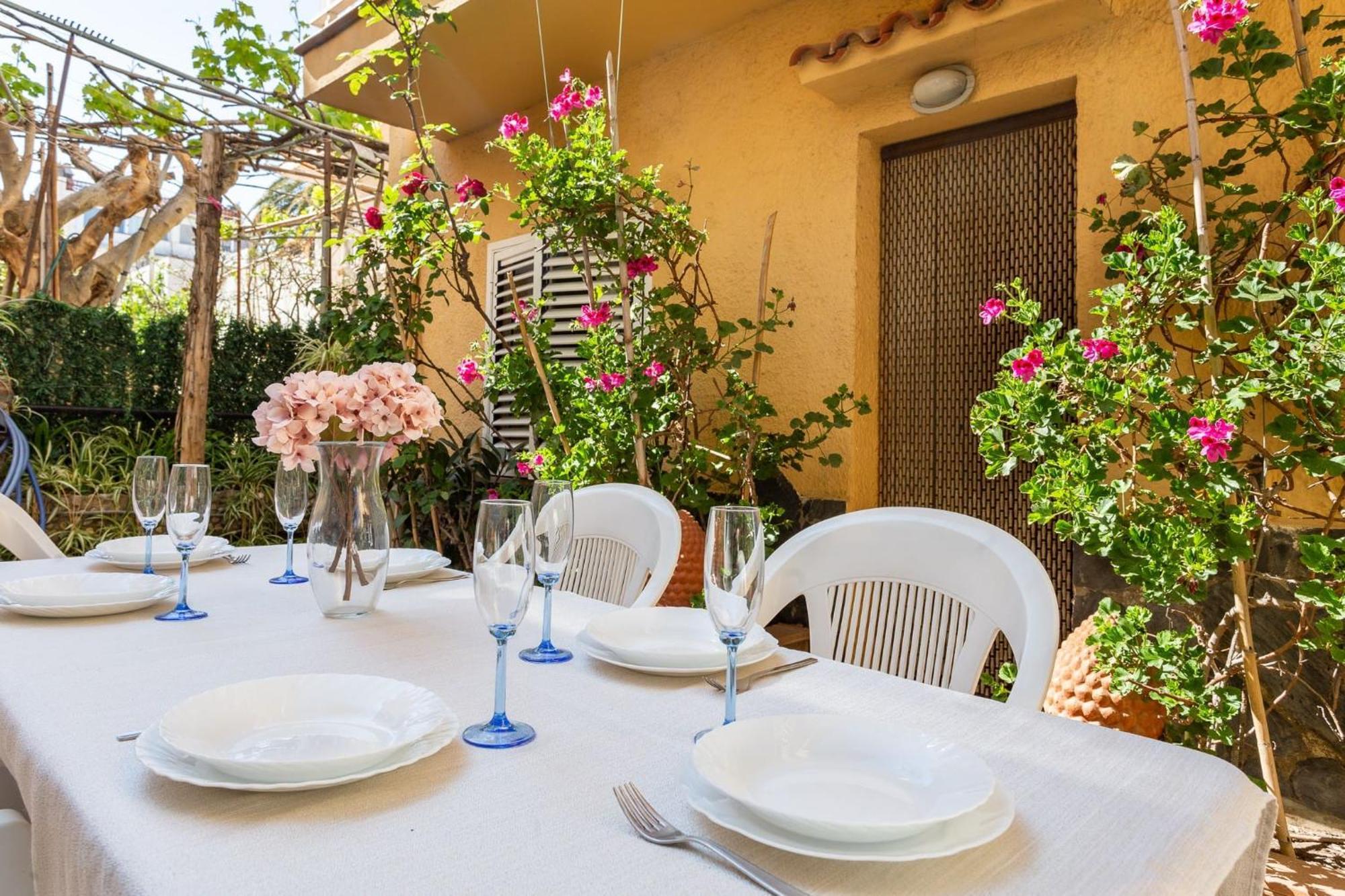 Apartamento Norfeu L' Escala Esterno foto